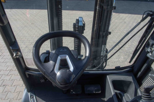 Вилочный погрузчик Linde H25T-01 2020 г. 39,6 кВт., 5026 м/ч. №6084