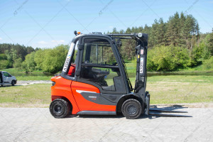 Вилочный погрузчик Linde H25T-01 2020 г. 39,6 кВт., 5026 м/ч. №6084