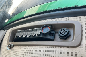 Трактор John Deere 7310R 2017 г. 6226,7 м/год. № 5652