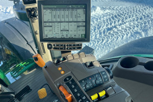 Трактор John Deere 7310R 2017 г. 6226,7 м/год. № 5652