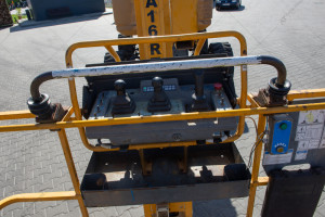 Коленчатый подъемник Haulotte HA16RTJPRO 4WD 2015 г. 26,5 кВт. 1795 м/ч. № 5429