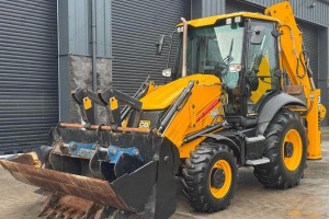 Экскаватор погрузчик JCB 3CX 14 2023 г. 81 кВт 240 м/ч.