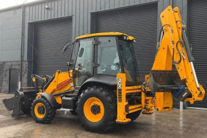 Экскаватор погрузчик JCB 3CX 14 2023 г. 81 кВт 240 м/ч.