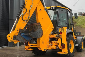 Экскаватор погрузчик JCB 3CX 14 2023 г. 81 кВт 240 м/ч.