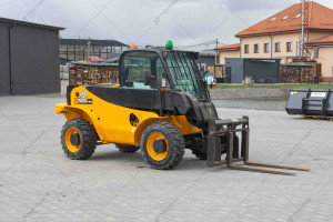 Погрузчик JCB 520-40 2019 г. 36,3 кВт* 326 м/ч. №6460