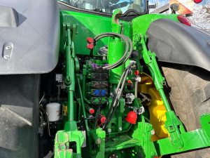 Трактор John Deere 8400R 2020 г. 4153,1 м/год. № 5629 Трактор John Deere 8400R 2020 г. 4153,1 м/год. № 5629