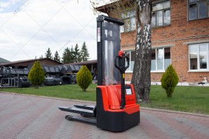 Electric pallet stacker 1 ton at 2.9 m model ECL1029