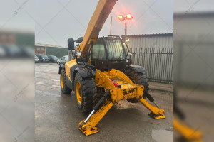 Телескопический погрузчик JCB 540-140 2017 г. 4970 м/ч.