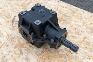 Bevel gearbox Rögelberg 5713-G135-4B-010021 0066 С