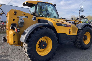 Телескопический погрузчик JCB 560-80 AGRIXTRA 2021 г. * Дж 4250 м/ч.