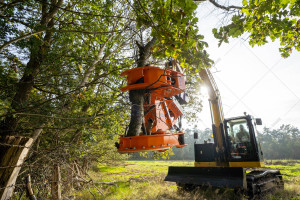 Захват для різання дерев і чагарників Westtech Woodcracker С250   