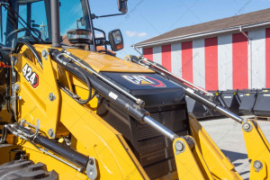 Экскаватор погрузчик Caterpillar 424 2025 г. 8 м/ч. № 5527 B