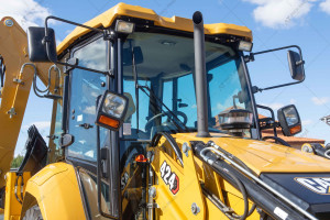 Экскаватор погрузчик Caterpillar 424 2025 г. 8 м/ч. № 5527 B