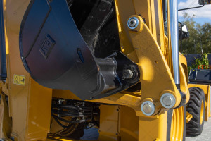 Экскаватор погрузчик Caterpillar 424 2025 г. 8 м/ч. № 5527 B