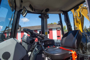 Экскаватор погрузчик Caterpillar 424 2025 г. 8 м/ч. № 5527 B