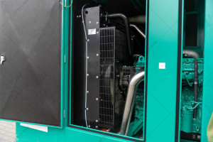 Дизельный генератор Cummins C450D5Q 360/327 кВт закрытого типа