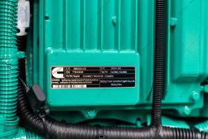 Дизельный генератор Cummins C450D5Q 360/327 кВт закрытого типа