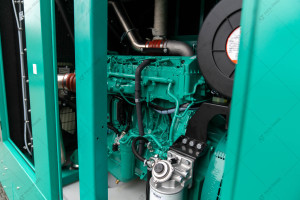 Дизельный генератор Cummins C450D5Q 360/327 кВт закрытого типа