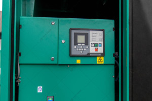 Дизельный генератор Cummins C450D5Q 360/327 кВт закрытого типа