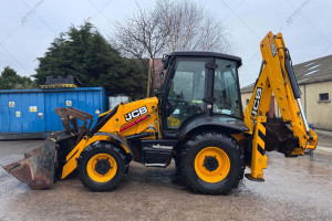 Экскаватор погрузчик JCB 3CX 2011 г. 74.2 кВт 3497 м/ч.