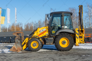 JCB 3CX 2011 y. 74.2 kW 3495,2 m/h.№5132