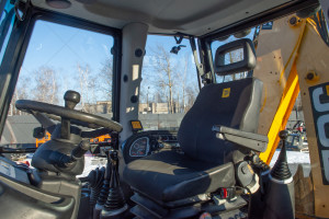 JCB 3CX 2011 y. 74.2 kW 3495,2 m/h.№5132