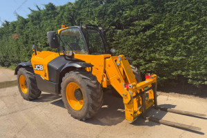 Телескопический погрузчик JCB 531-70 2019 г. 55 кВт * 3080 м/ч.