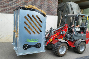 Вертикальный разбрасыватель соломы VDMJ Stable Boy