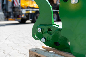 Front hitch SAUTER for John Deere 8 Series
