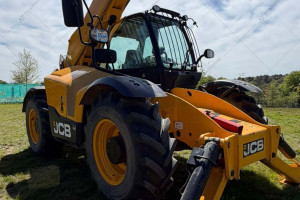 Телескопический погрузчик JCB 535-125 2023 г. 55 кВт 500 м/ч.