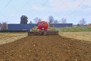 Disc harrow with applicator VOLMER Agritec TRG-W 6000