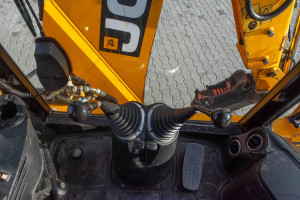 Экскаватор погрузчик JCB 4CX 2019 г. 5088 м/ч. № 5676