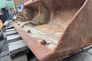 Ковш для экскаватора 122 см (332)