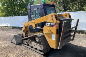 Мини фронтальный погрузчик Caterpillar 239D 2018 г. 2537 м/ч.