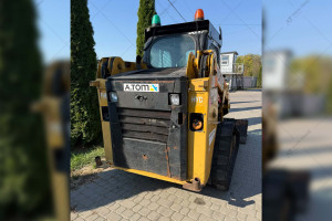 Мини фронтальный погрузчик Caterpillar 239D 2018 г. 50 кВт 2767 м/ч.