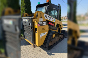 Мини фронтальный погрузчик Caterpillar 239D 2018 г. 50 кВт 2767 м/ч.