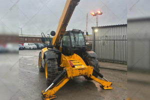 Телескопический погрузчик JCB 540-140 2017 г. 3500 м/ч.