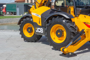 Телескопический погрузчик JCB 535-125 Hi-Viz 2019 г. 55 кВт. 833,4 м/ч., №4243