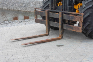 Вилочный погрузчик JCB 930-4  2019 г. 55кВт 3925 м/ч. № 5664