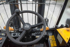 Вилочный погрузчик JCB 930-4  2019 г. 55кВт 3925 м/ч. № 5664