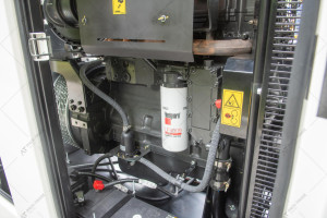 Дизельный генератор JCB G330QS 264/240 кВт (с синхронизацией)