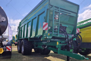 Двовісний розкидач органічних добрив TEBBE HS 240