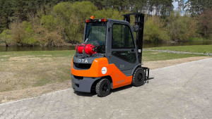 Вилочный погрузчик Toyota 02-8FGF25 2014 г. 38кВт. 4862 м/ч. №5889
