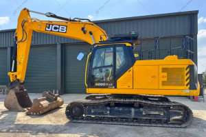 JCB 220 XL SV 2022 y. 129 kW. 3799 m/h.