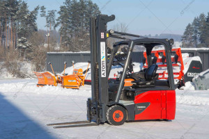 Вилочный погрузчик Linde E16-02 2017 г. 5038 м/ч. № 5521