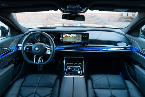 BMW 7 SERIES G70 2024 р., 10 000 пробіг, км АМ 48-61 НХ