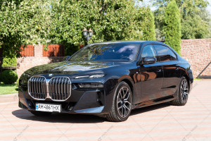 BMW 7 SERIES G70 2024 р., 10 000 пробіг, км АМ 48-61 НХ