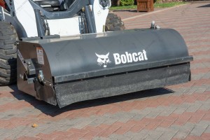 Щітка дорожня Bobcat Sweeper 60