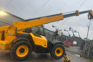Телескопический погрузчик JCB 540-140 2017 г. 3600 м/ч.