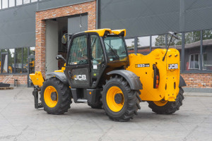 Телескопический погрузчик JCB 533-105 2015 г. 55 кВт. 7399 м/ч., №4211 L